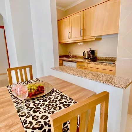 Leonarda Appartement *